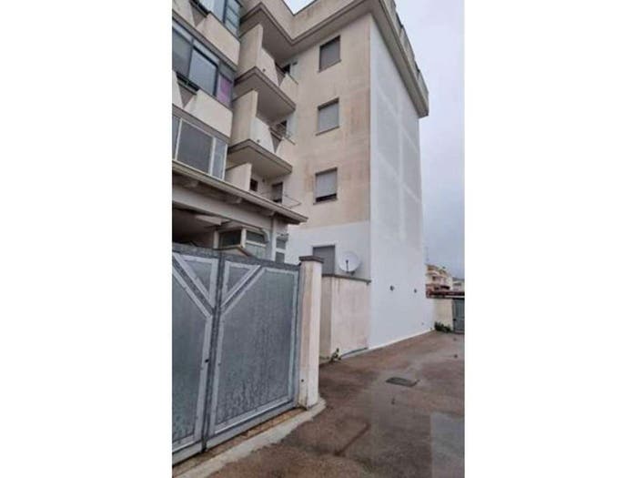Appartamento con 5 locali in vendita in Via Martiri D'Otranto, Giorgilorio, Surbo