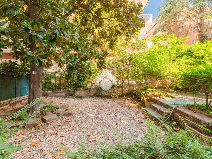 Appartamento quadrilocale in vendita in Via Romeo Rodriguez Pereira, Balduina, Roma