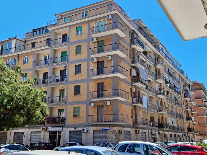 Appartamento quadrilocale in vendita in Via Edmondo De Amicis, Foggia