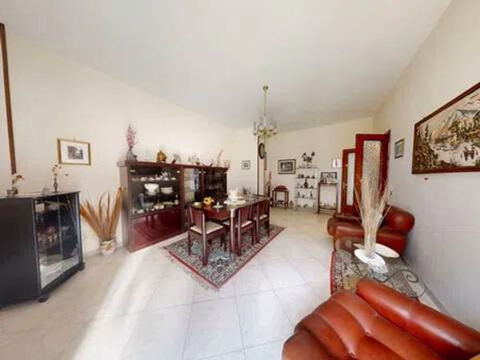 Appartamento con 5 locali in vendita in Via Francesco Milizia, Ariosto, Lecce