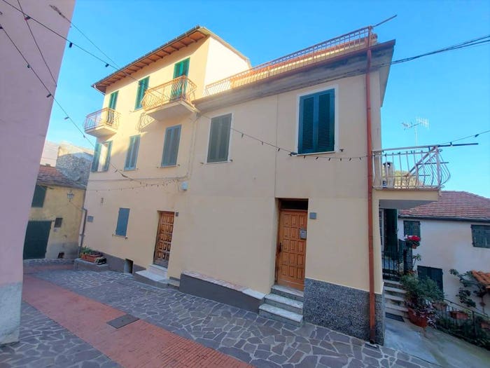 Casa con 5 locali in vendita in Via Vittorio Emanuele, Gazzelli, Chiusanico