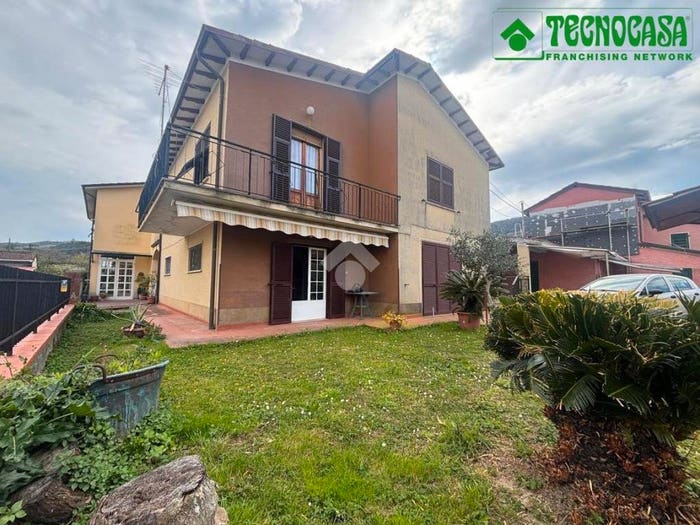 Casa con 5 locali in vendita in Via g amendola, Centro, Ameglia