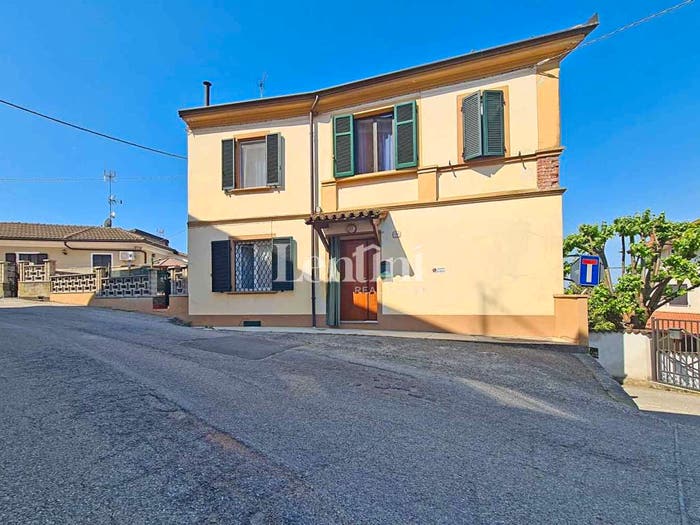 Casa con 6 locali in vendita in Via Roma, Lu, Lu e Cuccaro Monferrato