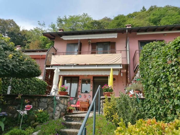 Casa con 5 locali in vendita in Via Luino, Lavena Ponte Tresa