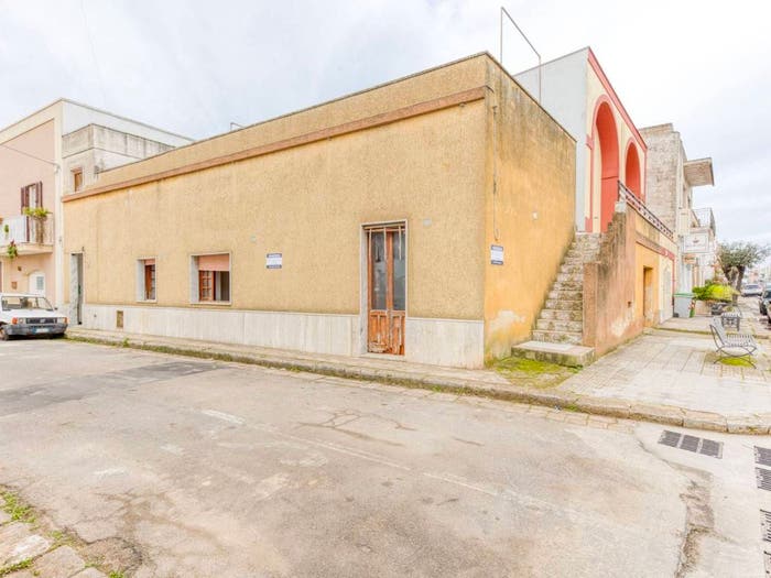 Appartamento con 5 locali in vendita in Via Piave, PresicceAcquarica