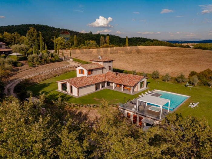 Casa con 6 locali in vendita in Centro, Todi