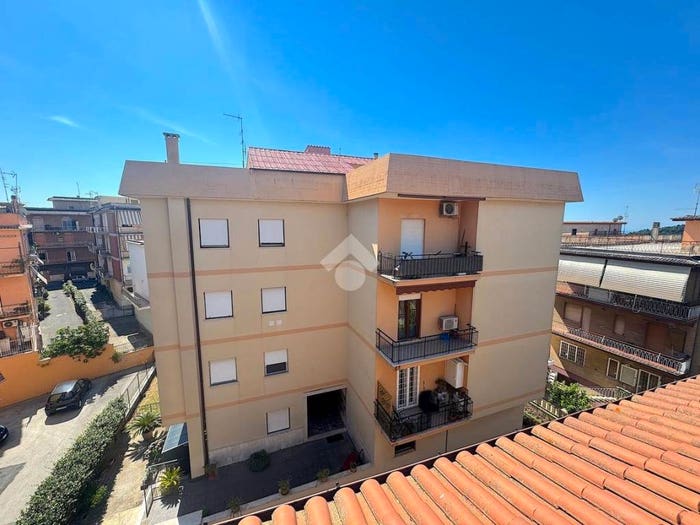 Appartamento bilocale in vendita in Via De Amicis, Centro, Genzano di Roma