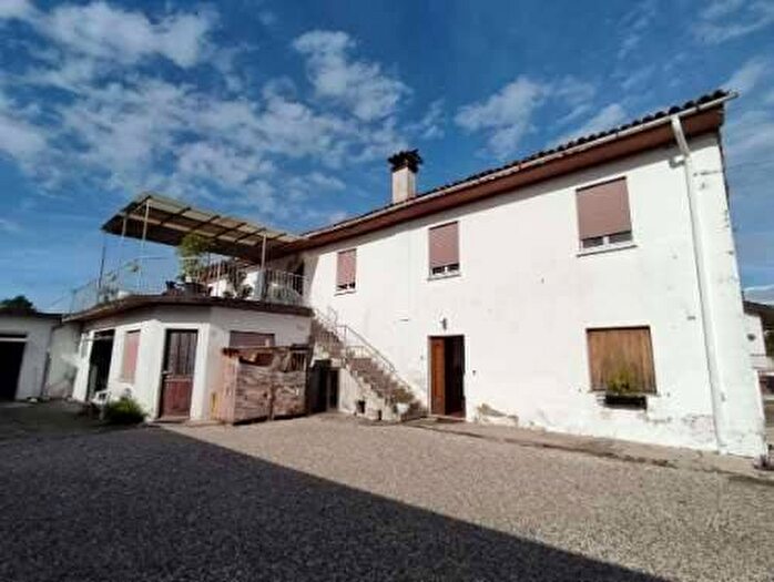 Casa con 6 locali in vendita in Via Cesare Battisti, Centro, Manzano