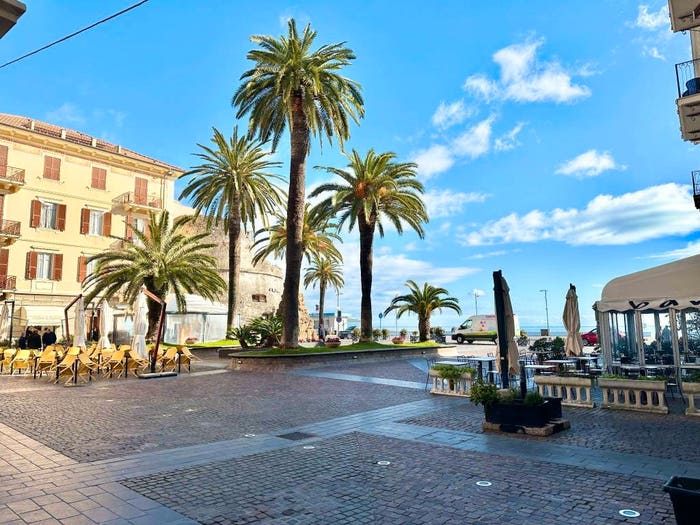 Appartamento bilocale in vendita in Piazza della Vittoria, Centro, Ceriale