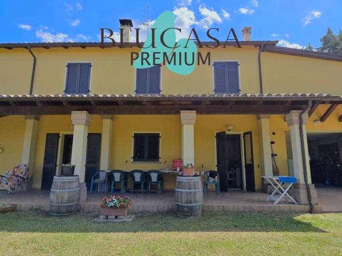 Casa quadrilocale in vendita in Strada di Dogheria, Meldola