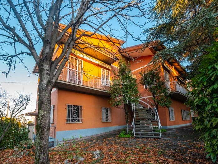 Casa con 5 locali in vendita in Via Alcide de Gasperi, Centro, Casalgrande