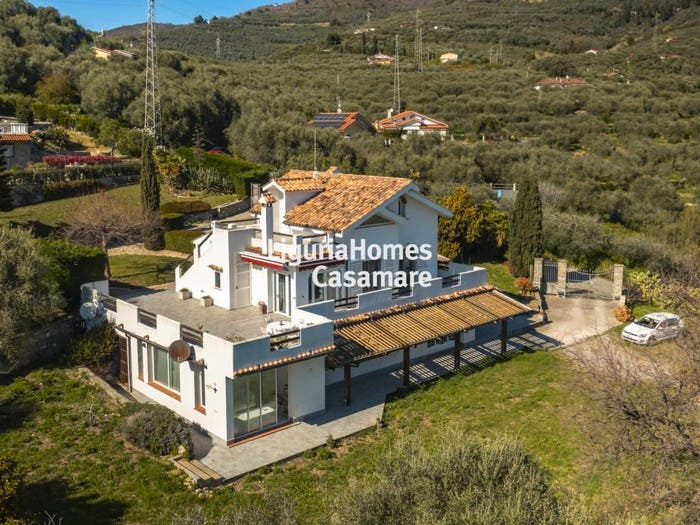 Casa con 6 locali in vendita in Strada Ciosa, Caramagna, Imperia