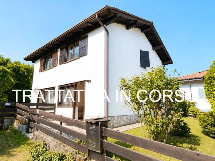 Casa trilocale in vendita in Via Bonella, Colico Piano, Colico