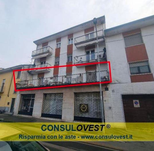 Appartamento quadrilocale in vendita in Via Mezzano, Centro, Trecate