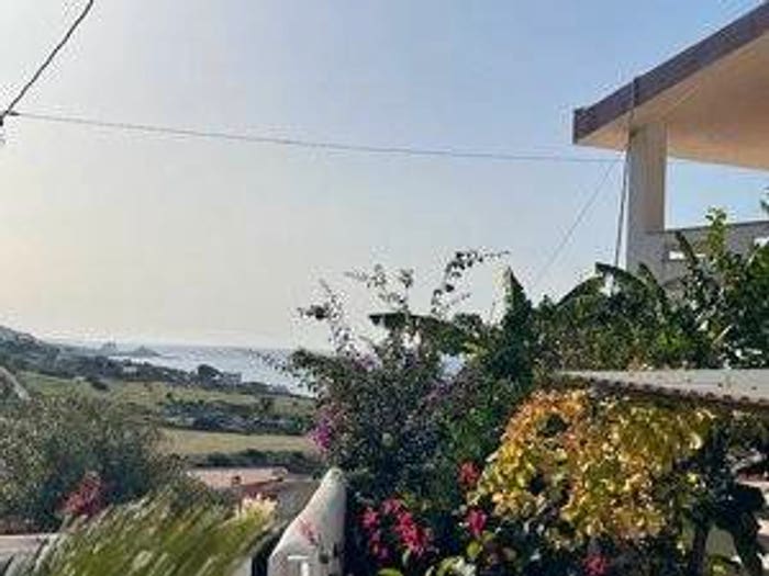 Casa con 6 locali in vendita in Località Sa Lumenera, Magomadas