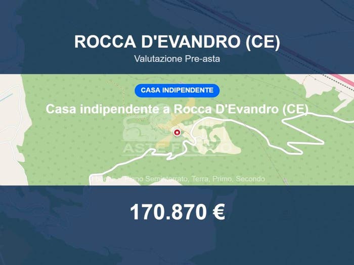 Casa quadrilocale in vendita in Viale Della Libertà, Bivio Mortola, Rocca d'Evandro