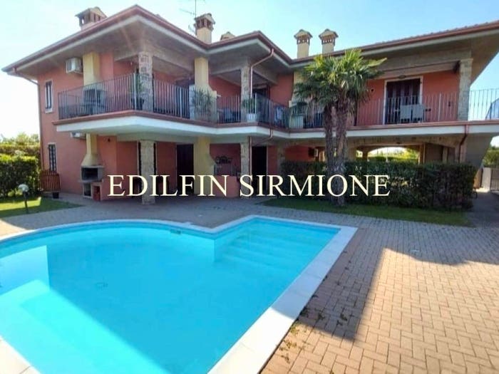 Appartamento trilocale in vendita in Via Verona, Centro, Sirmione
