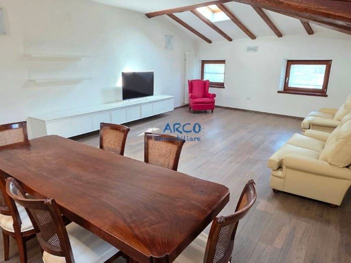 Casa quadrilocale in vendita in Via Nicola Bresciani, Centro, Arco