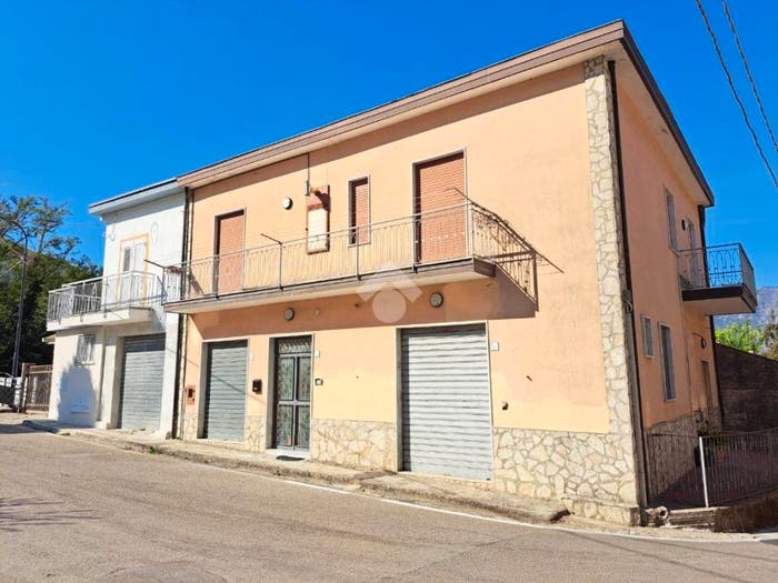 Casa quadrilocale in vendita in Via Eritrea, Caprecano, Baronissi