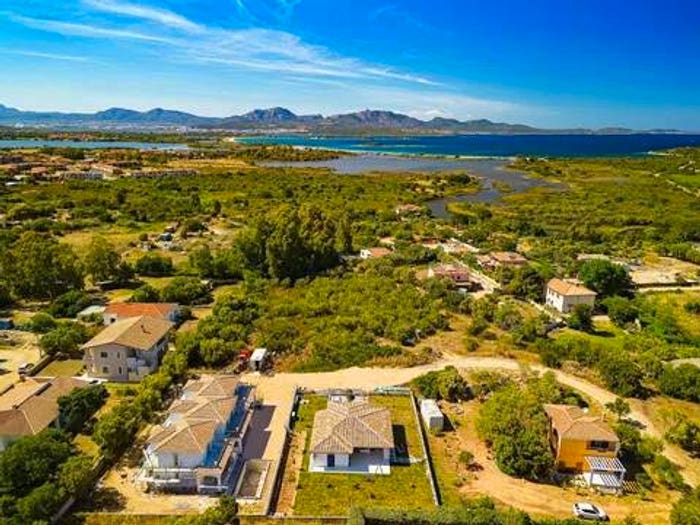 Casa quadrilocale in vendita in Viale Porto Istana, Murta Maria Porto Istana, Olbia