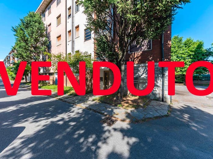 Appartamento trilocale in vendita in Via Achille Grandi, Centro, Lainate