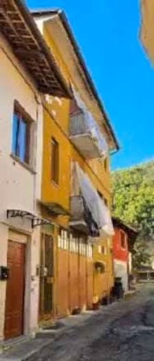 Casa quadrilocale in vendita in Via Pesio, Centro, Corneliano d'Alba