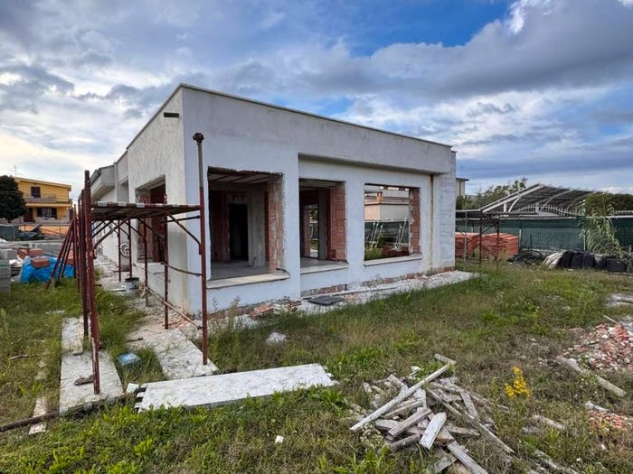 Casa quadrilocale in vendita in Via Beato Padre Pio, Ponserico Cretarossa, Nettuno