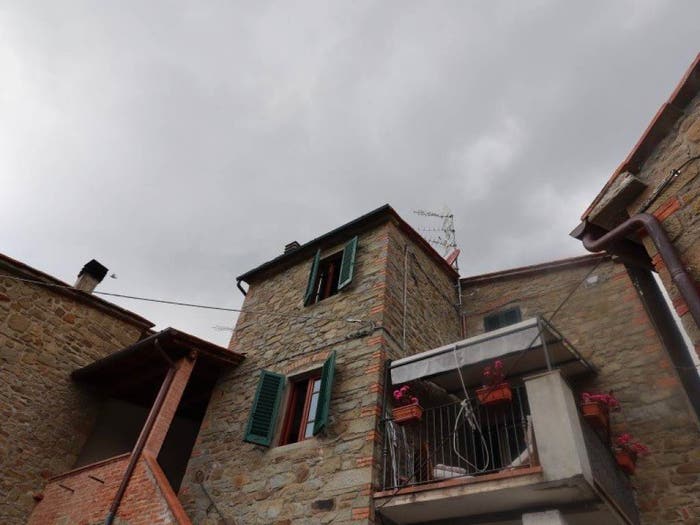 Casa con 6 locali in vendita in Via Poggio di Loro, Loro Ciuffenna