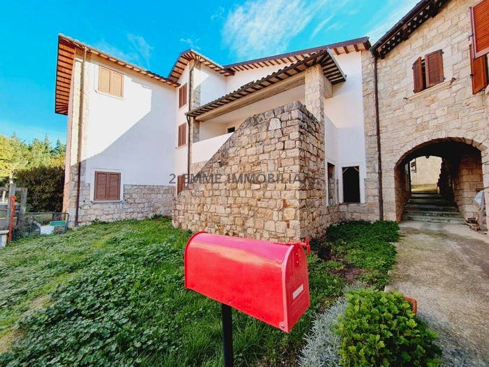 Casa con 5 locali in vendita in Ascoli Piceno
