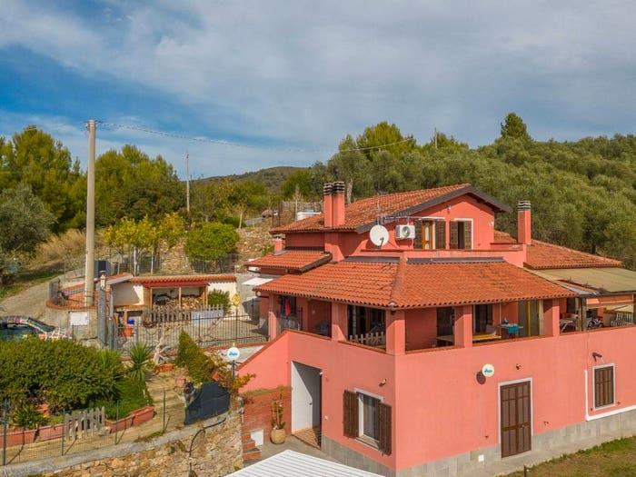 Casa con 5 locali in vendita in Via Don Luigi Orengo, Moltedo Montegrazie, Imperia