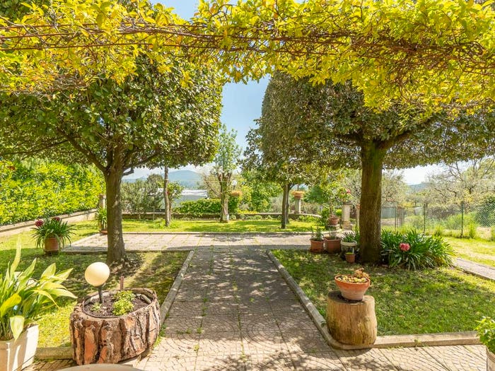Casa con 6 locali in vendita in via giglio vecchio, Zepponami, Montefiascone