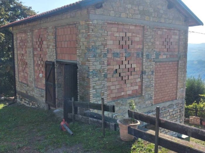 Casa bilocale in vendita in Via Cà del Buco, Castelnovo Ne' Monti