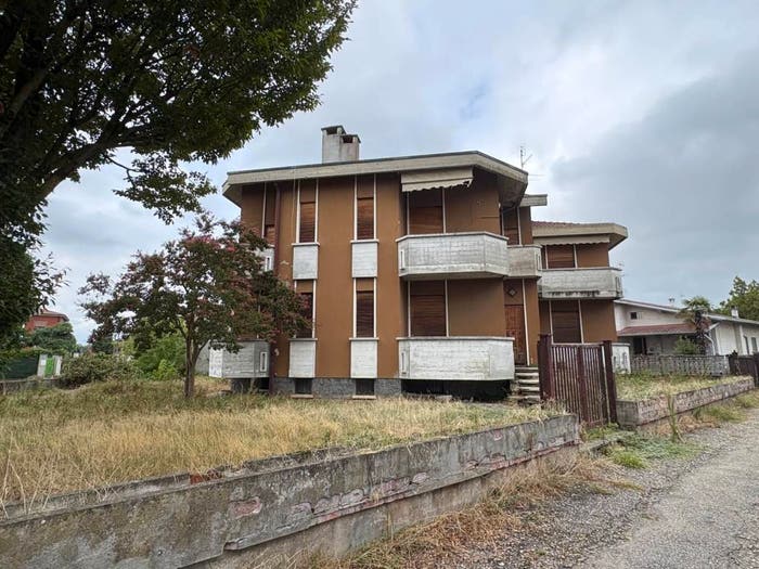 Casa con 6 locali in vendita in Via Monte Rosa, Centro, Garlasco