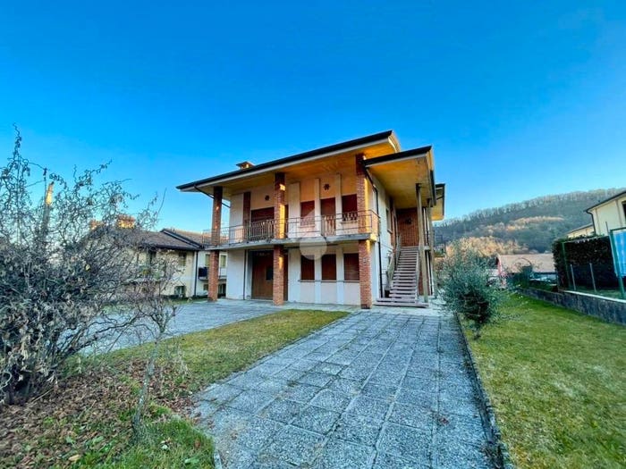 Casa con 6 locali in vendita in Via roma, Centro, Miane