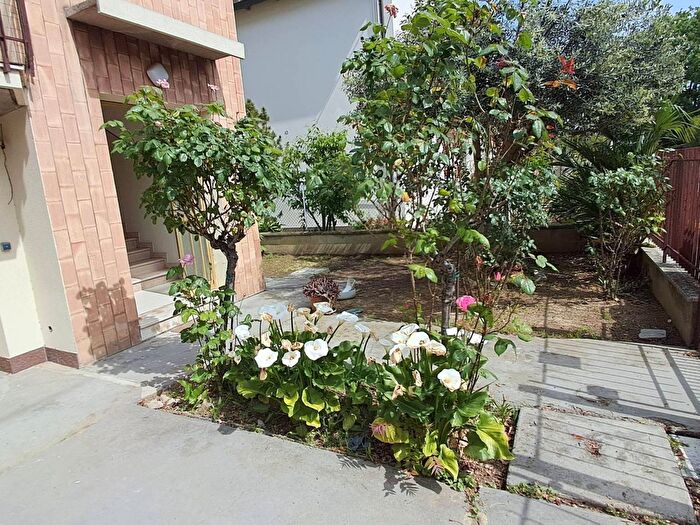 Appartamento con 6 locali in vendita in Forli'