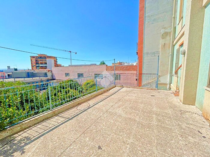 Casa con 10 locali in vendita in Via Felice Cavallotti, Apricena