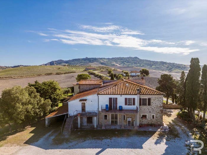 Casa con 6 locali in vendita in Via Pisana, Centro, Volterra