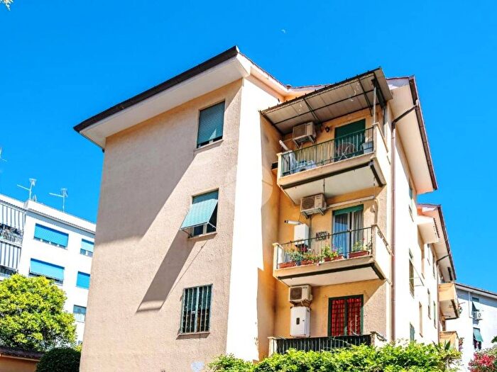 Appartamento trilocale in vendita in Cecchignola Giuliano Dalmata, Roma