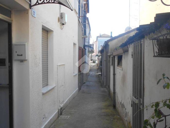 Appartamento trilocale in vendita in Corso Garibaldi, Comacchio Città, Comacchio
