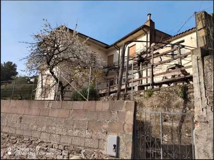Casa monolocale in vendita in Via Nazionale, Ussassai