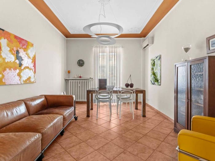 Appartamento quadrilocale in vendita in Solari, Milano