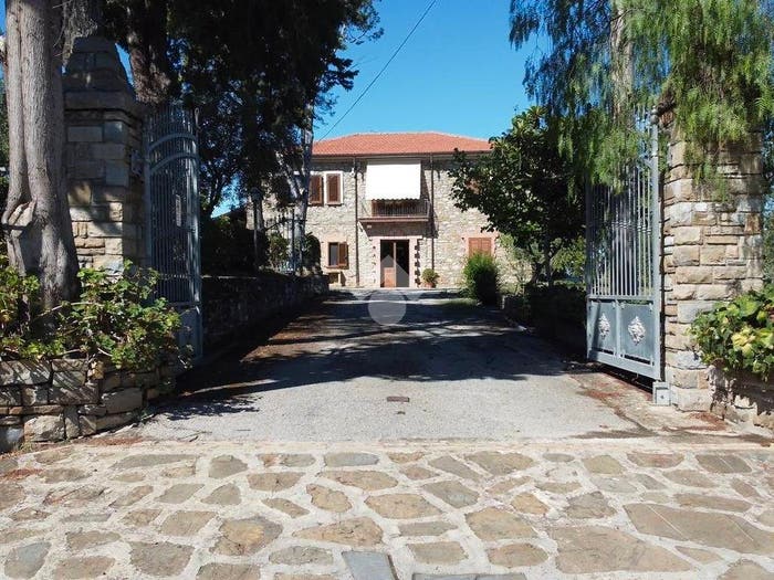 Appartamento trilocale in vendita in Località San Pietro, San Pietro, Castellabate