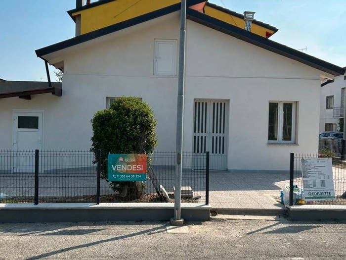 Casa bilocale in vendita in Viale Milazzo, Massa Finalese, Finale Emilia