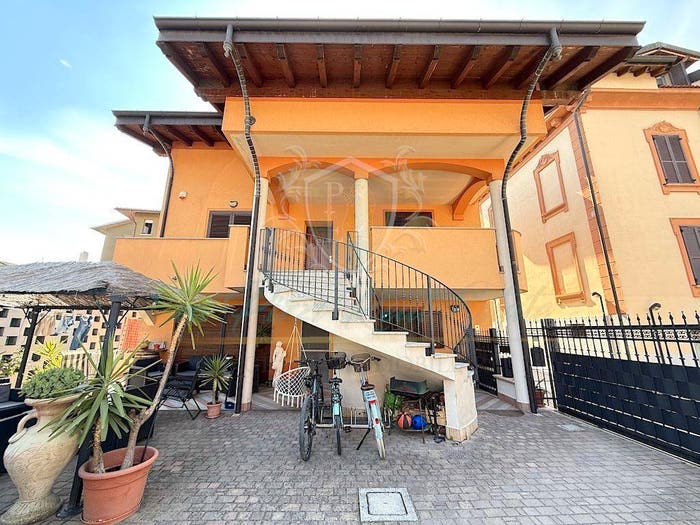 Casa con 5 locali in vendita in Via XXV Aprile, Centro, Lodi Vecchio