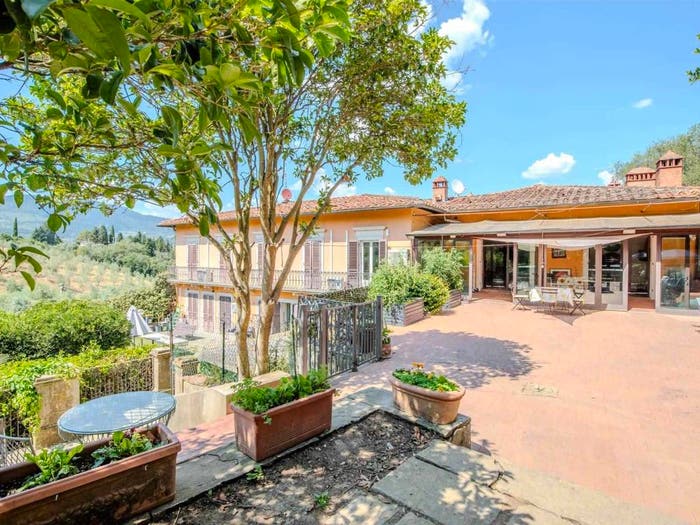 Appartamento con 6 locali in vendita in Bolognese, Firenze