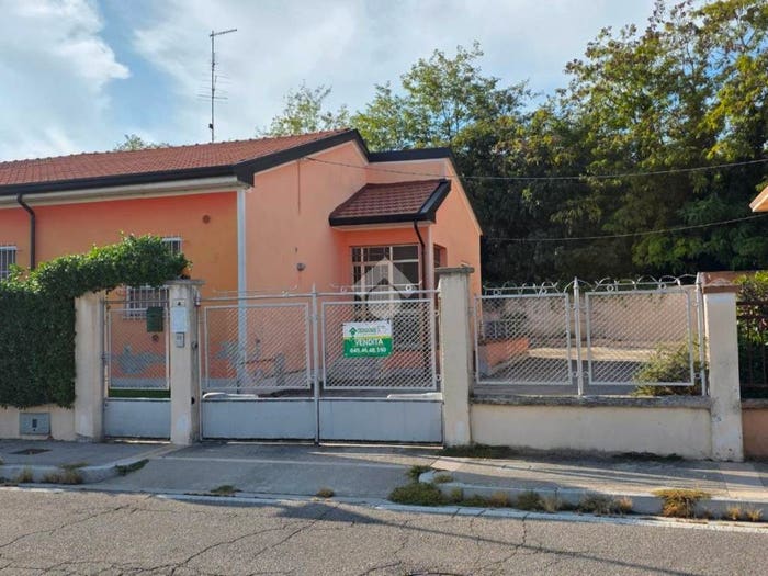 Casa trilocale in vendita in Via Primo Maggio, Centro, Valeggio sul Mincio