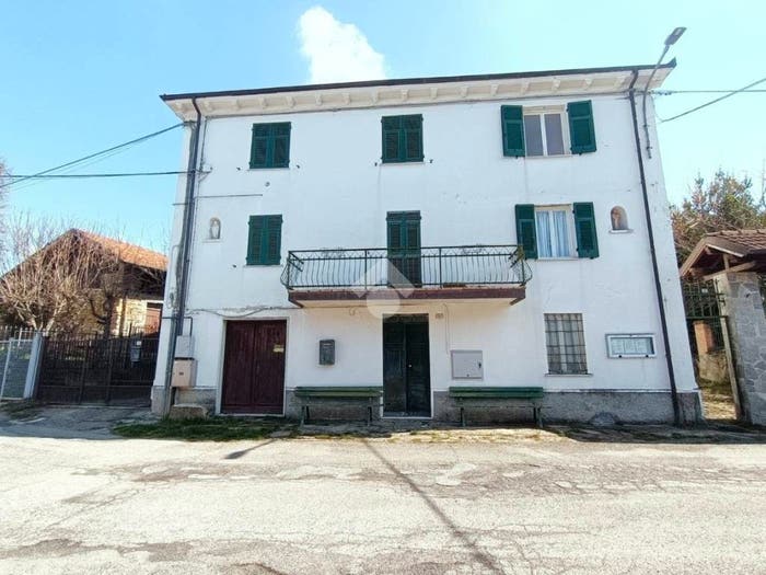 Appartamento trilocale in vendita in Via della Chiesa, Pallavicino, Cantalupo Ligure