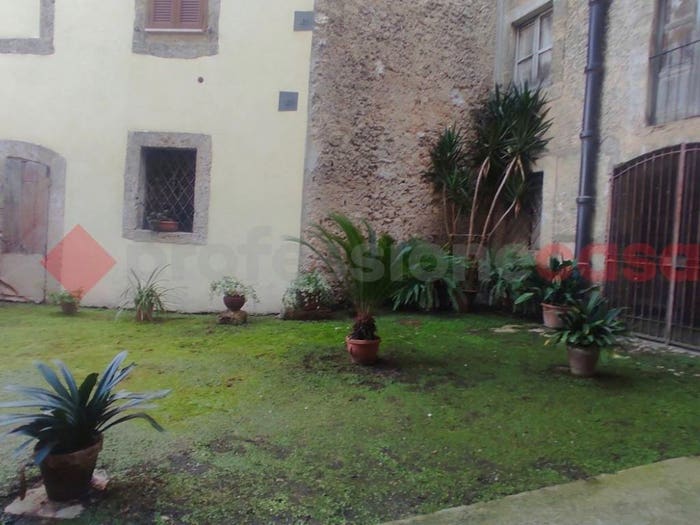 Appartamento quadrilocale in vendita in Via Corradi, Centro, Isola del Liri