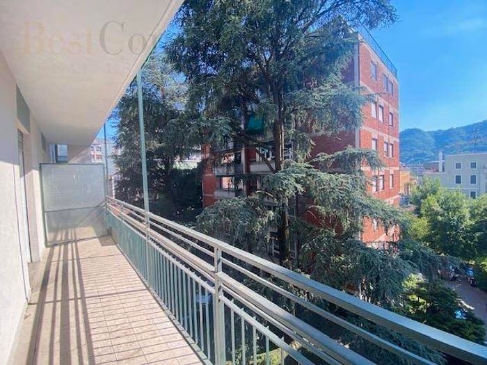 Appartamento quadrilocale in vendita in Via Don Luigi Guanella, Borghi, Como