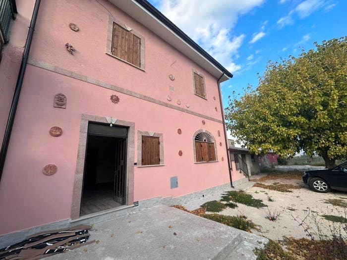 Appartamento con 5 locali in vendita in Via della Mola, Segni